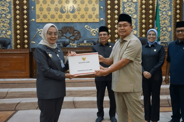 DPRD Kota Gelar Paripurna Dalam Rangka Penyampaian LKPJ Walikota Jambi 2023