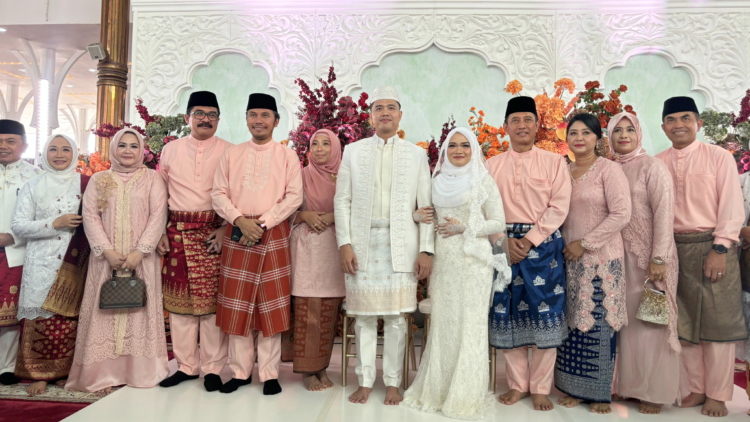 Edi Purwanto Beserta Istri Hadiri Akad Nikah Putri Sulung Gubernur Jambi