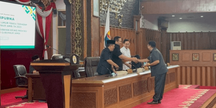 DPRD Provinsi Jambi Gelar Agenda Penyampaian Fraksi Terhadap Nota Pengantar LKPJ Anggaran 2023
