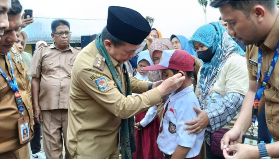 Program Dumisake Pendidikan, Al Haris Ringankan Masyarakat yang Membutuhkan