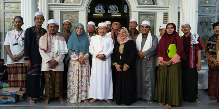 Gubernur Al Haris Laksanakan Safari Subuh di Masjid Asy Syuhada Simpang Rimbo