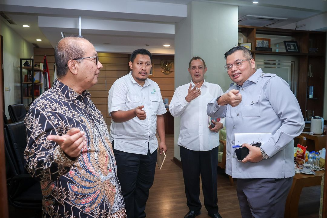 Ketua DPRD Kota Jambi Bersama Sejumlah Waka DPRD Kota Jambi Kunjungi Kemenkop UKM Guna Bahas Pemberdayaan UMKM di Kota Jambi