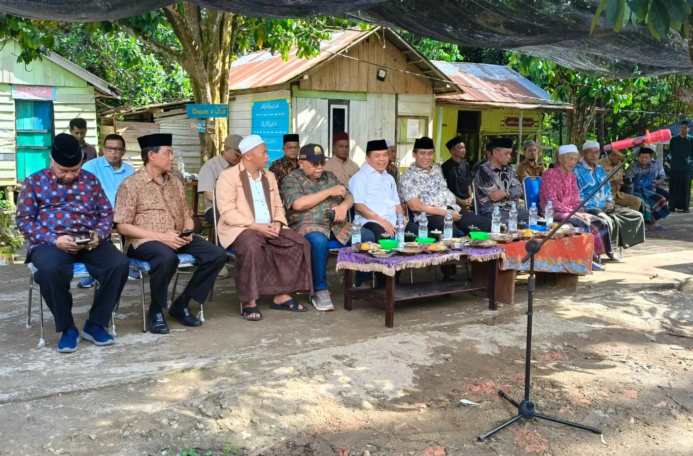 Gubernur Jambi Bersama HBA Awasi Pembangunan Masjid Al Maliki di Desa Danau Lamo
