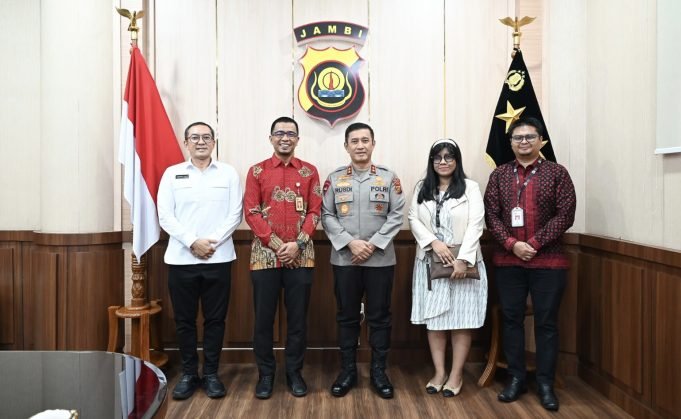 Polda dan OJK Jambi Berkolaborasi: Mengawasi Masyarakat yang Terlibat Pinjol dan Investasi Bodong