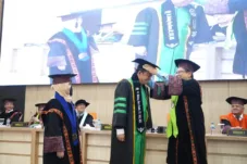 Bupati Muaro Jambi Bambang Bayu Suseno, SP, MM, MSi berhasil meraih gelar Doktor Prodi S3 Ilmu Pertanian Program Doktor Pascasarjana Universitas Jambi