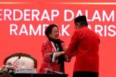 Momen Haru Megawati: Tangis dan Pekikan Merdeka Iringi Kembalinya Hasto ke PDI-P