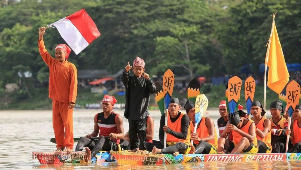 Wapres Gibran hingga Menpar Hadiri Festival Pacu Jalur 2025 di Kuansing, Riau