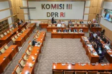 Legislator PDIP Ingatkan Calon Hakim MK Inosentius: Jangan Lupa Asal Usul dari DPR