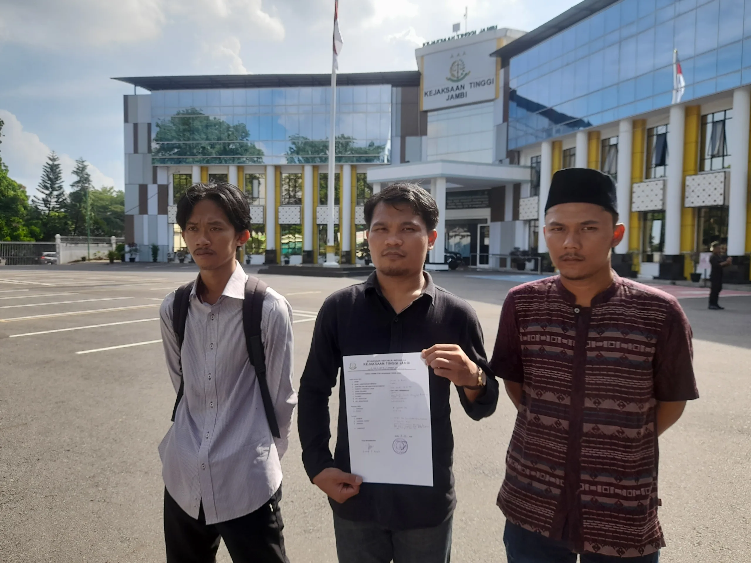 Masyarakat Demo Pengaturan Proyek di Disdikbud Tebo, Jaksa: Laporan Kita Teruskan ke Pimpinan Untuk Diperiksa