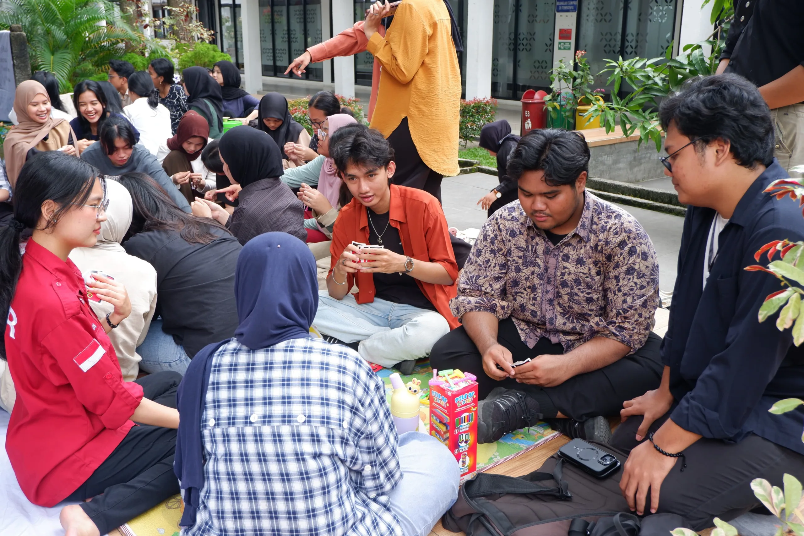 Dorong Mahasiswa Kelola Data Secara Kreatif Melalui Edukasi Pertama Canva Sheets di Medan