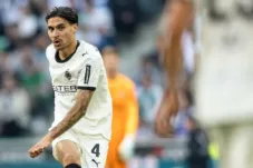 Kevin Diks Tampil Penuh, Gladbach Tahan Imbang Leverkusen 1-1