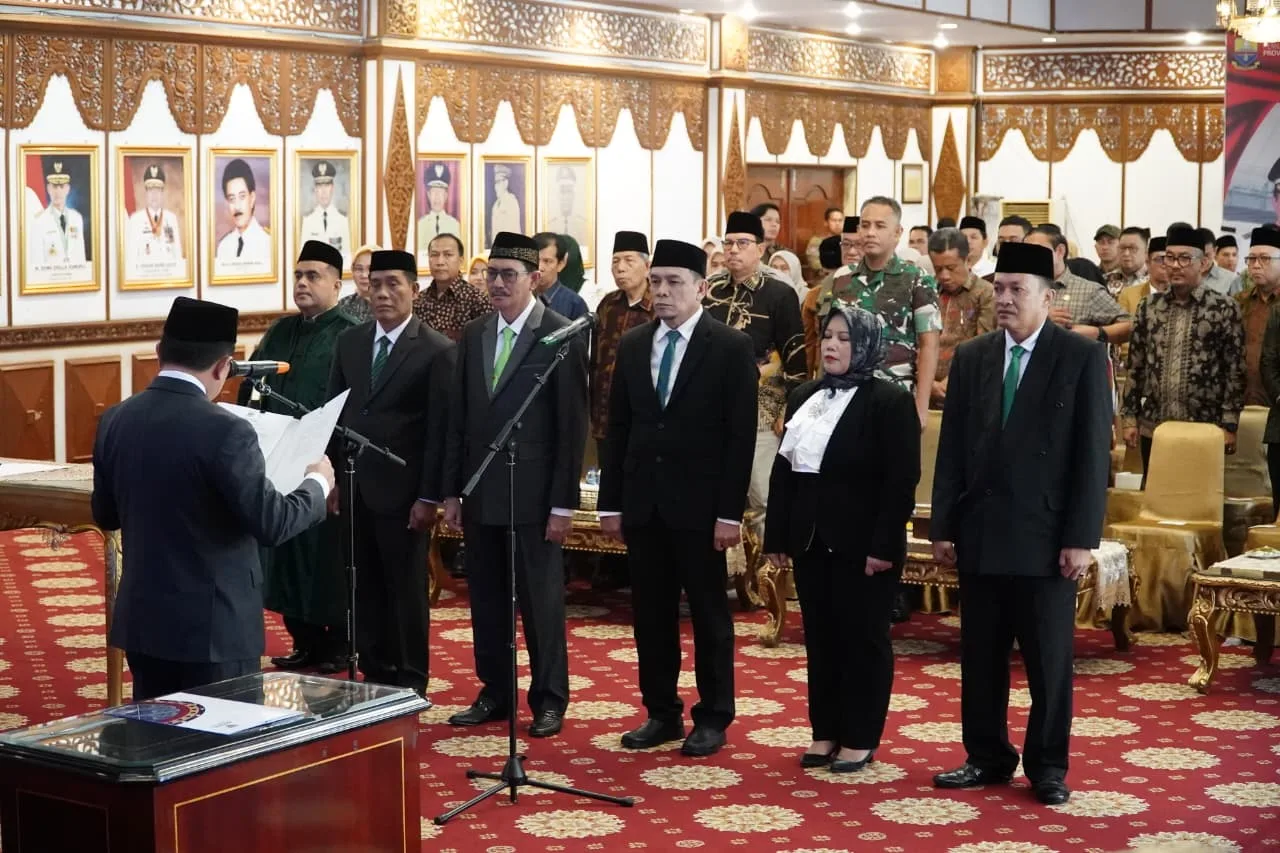 Gubernur Al Haris Lantik Pimpinan BAZNAS Jambi 2025-2030, Dorong Tata Kelola Zakat Profesional untuk Kesejahteraan Masyarakat