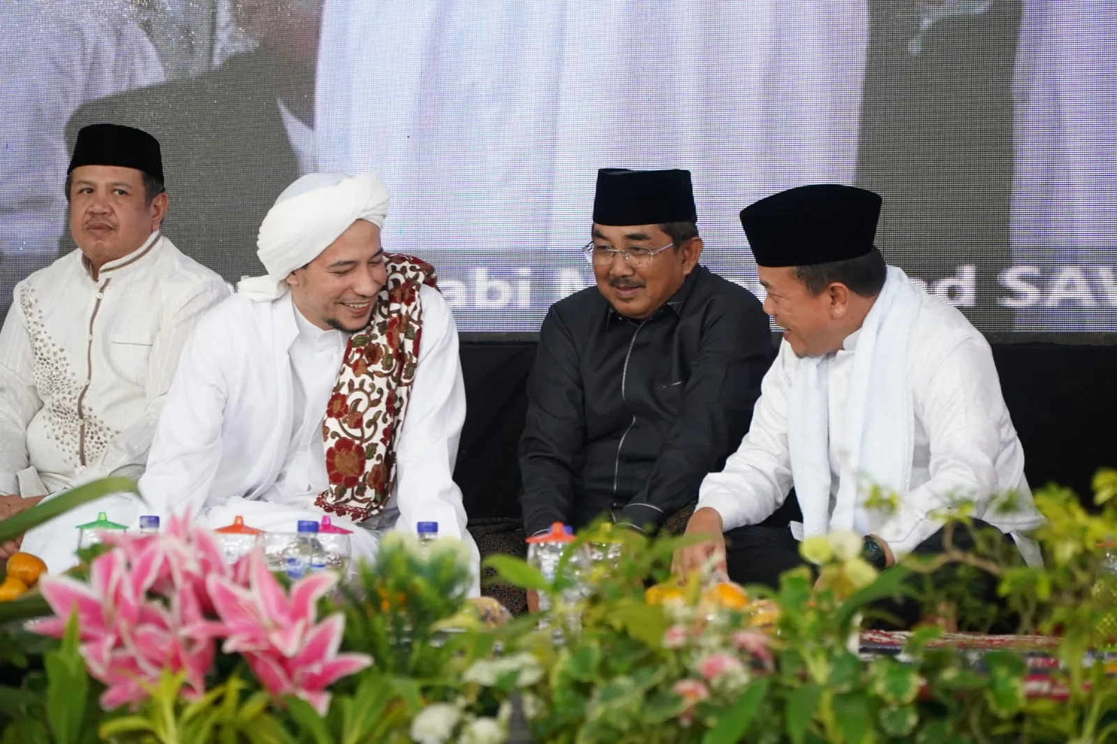 Gubernur Jambi Al Haris Hadiri Maulid Nabi di Ponpes Kumpeh Daaru At-Tauhid