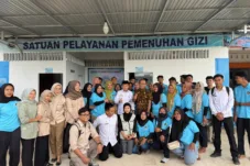 Tinjau SPPG Pemayung, Gubernur Al Haris Dorong Penggunaan Bahan Pokok Lokal untuk Perkuat Ekonomi Jambi