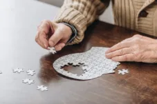 6 Cara Efektif Menurunkan Risiko Alzheimer Sejak Muda