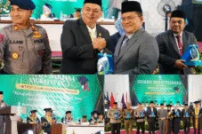 Kemas Faried Alfalerry Hadiri Acara Wisuda IAIMA Angkatan Ke-3 di Gedung MCC Kota Jambi