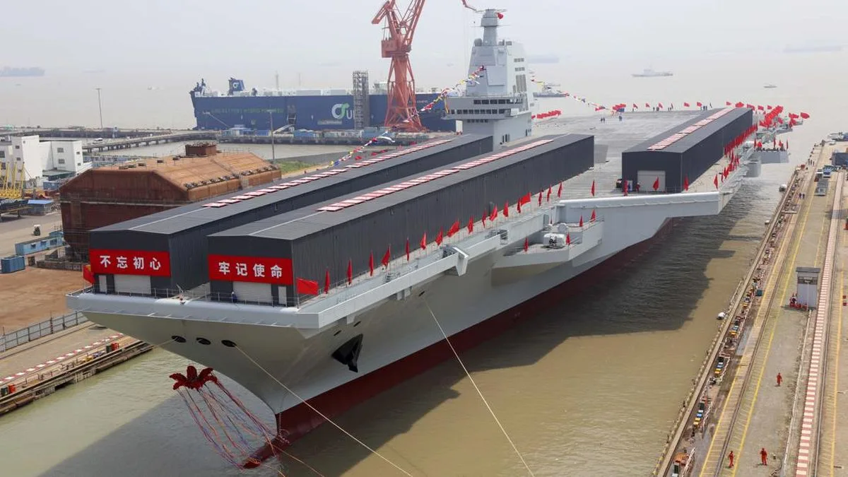 China Pamer Kapal Induk Baru Fujian, Lintasi Selat Taiwan dan Picu Respons Tetangga