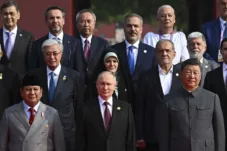 Prabowo Hadiri Parade Militer di China saat RI Genting, Simbol Diplomasi atau Dekat ke Beijing?