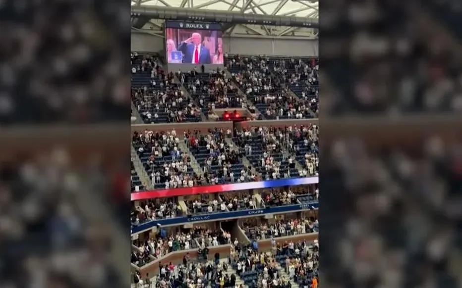 Donald Trump Disoraki Penonton saat Hadiri Final US Open 2025