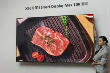 Bukan Smart TV, Presiden Prabowo Bagikan Smart Board untuk Sekolah