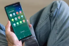 Android Kini Bisa Kirim File ke iPhone Lewat Fitur Quick Share, Pixel 10 Jadi yang Pertama
