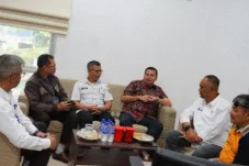 Ketua DPRD Kota Jambi Lakukan Kunjungan ke Dinas PUPR Provinsi Jambi Guna Tindaklanjuti Pengaduan Warga Atas Perbaikan Trotoar Jalan