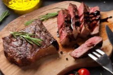 6 Makanan dan Minuman yang Harus Dihindari Penderita Batu Ginjal