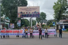 KPK Didesak Tuntaskan Belasan Pemberi Suap RAPBD Jambi dan Tiga Anggota Dewan