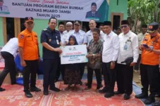Bupati Muaro Jambi Resmikan Rumah Layak Huni di Desa Tantan, Wujud Kepedulian untuk Warga Kurang Mampu