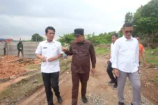 Bupati Tinjau Pembangunan Workshop Pertanian di Lahan Eks Pasar Kumpeh Ulu