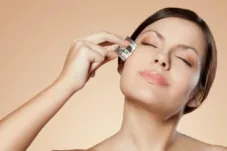 Apakah Air Es Batu Baik untuk Wajah? Ini Penjelasan Ilmiahnya