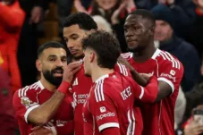 Wayne Rooney Ingatkan Arsenal dan Man City, Liverpool Masih Berbahaya