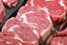 Mengenal Daging Sengkel, Potongan Kaki Sapi Andalan untuk Bakso Urat