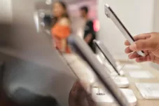 Apple Jadi Merek HP Paling Laris Sepanjang 2025, Bukan Brand China