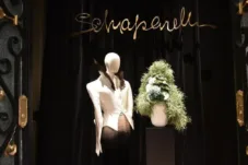 Manifestasi Agoni dan Ekstase dalam Koleksi Haute Couture Schiaparelli Karya Daniel Roseberry