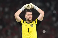 Ajax Amsterdam Resmi Rekrut Kiper Timnas Indonesia Maarten Paes dari FC Dallas