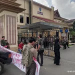 Prihatin Korban Pemerkosaan Di Jambi: Sejumlah Massa Lakukan Aksi Di Polda