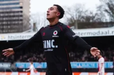 Miliano Jonathans Cetak Gol, Excelsior Tahan Imbang Ajax 2-2