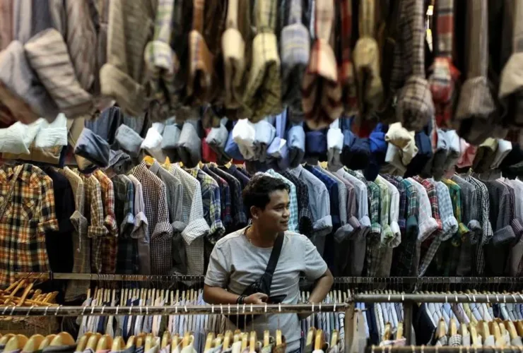 Kemendag Amankan Puluhan Ribu Bal Pakaian Bekas Ilegal Sepanjang 2022–2025