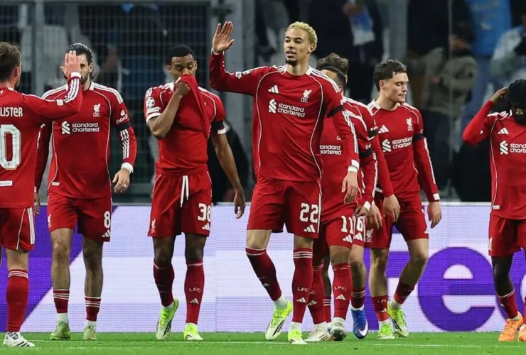 Liverpool Dikritik Keras Usai Tebus Bek Rennes Rp1,3 Triliun