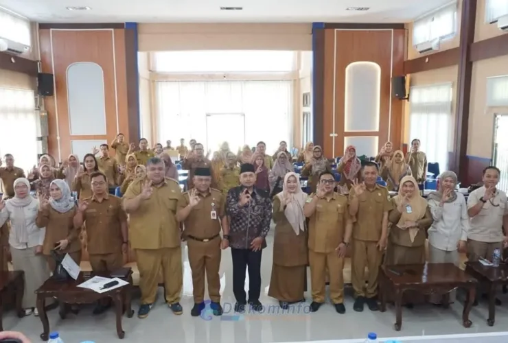 Sekretaris Daerah Muaro Jambi, Budhi Hartono, saat membuka kegiatan sosialisasi penguatan kapasitas Hak Asasi Manusia (HAM) bagi aparatur sipil negara (ASN) di Aula BPKAD