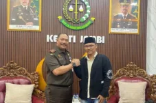 Kritisi.ID