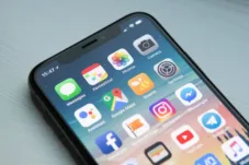 Kritisi.ID