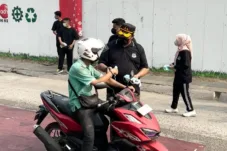 Kritisi.ID
