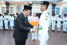 Kritisi.ID