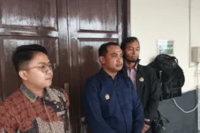 Kritisi.ID